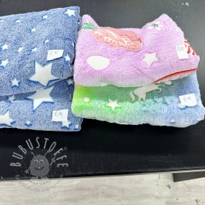 Stoffreste FLEECE Glow in the dark 020