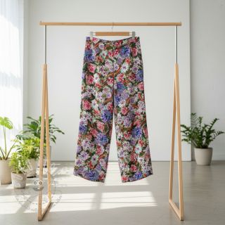 Viskosestoff SATIN Old fashion flowers digital print