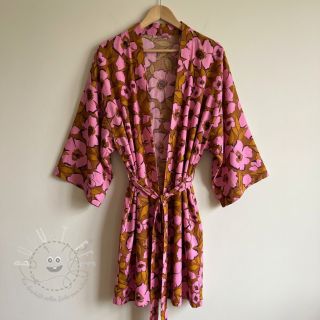 Baumwollstoff SATIN Flower Kala caramel