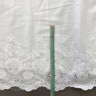 Baumwollstoff EMBROIDERY Leon border