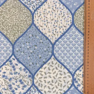 Baumwollstoff Flowers patchwork baby blue