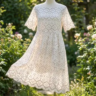 Baumwollstoff EMBROIDERY Lilian natural