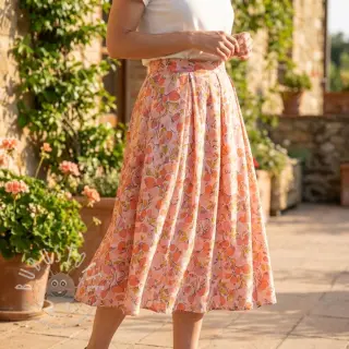 Viskosestoff RAYON POPLIN Simplistic flowers design A