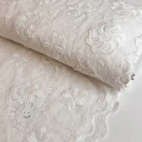 Baumwollstoff EMBROIDERY Catchy Flowy white