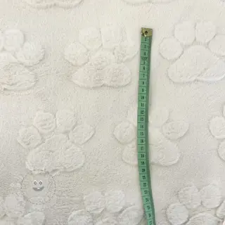 Fleece Paw prints ecru