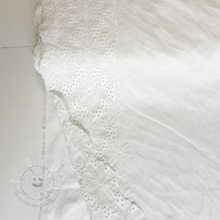Madeira embroidery Meike 1-side border white